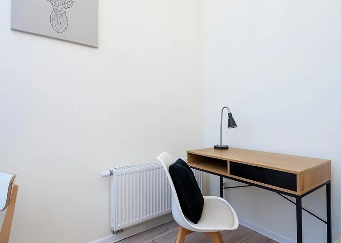 Polesie Charming By Bookinghost * Łódź